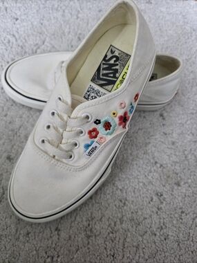 Vans Authentic VR3 Groovy Floral Flowers White Sneakers. Sz 6.5